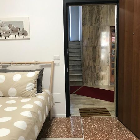 Studio 25 Apartment - Near Metro M3 밀라노 외부 사진