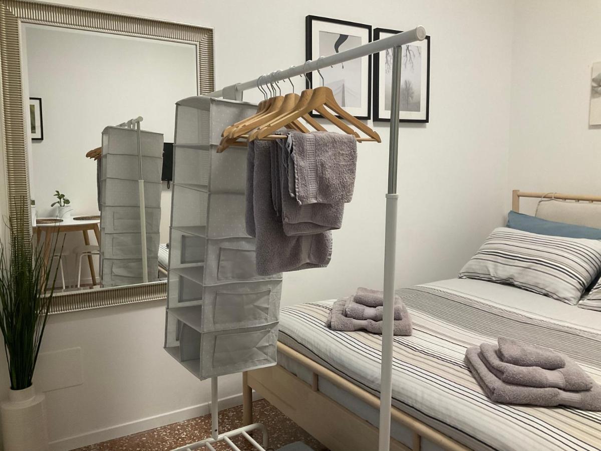 Studio 25 Apartment - Near Metro M3 밀라노 외부 사진