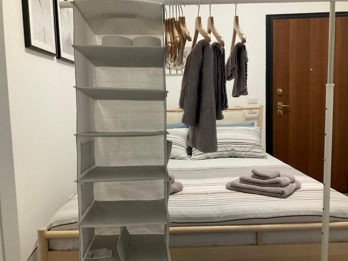 Studio 25 Apartment - Near Metro M3 밀라노 외부 사진